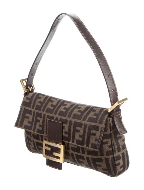 borsa saccheeto fendi|fendi baguette bag.